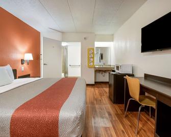 Motel 6 Grove City, OH - גרוב סיטי - חדר שינה