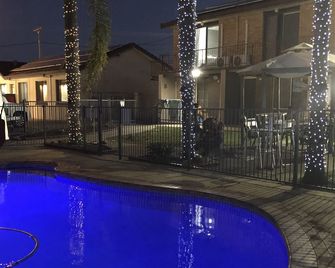 Tamworth Central Motel - Tamworth - Pool