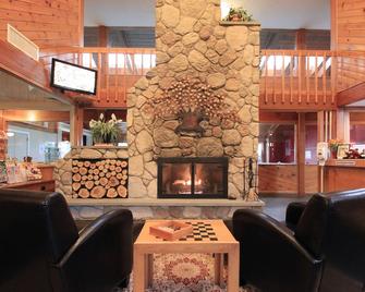 Fireside Inn & Suites Gilford - Gilford - Lobby
