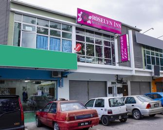Hotel O Roselyn Inn 2 - Pasir Gudang - Building