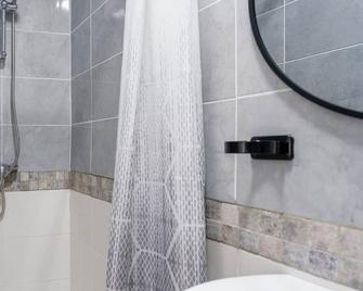 Cocon Douillet, Proche gare, Wifi - Drancy - Salle de bain
