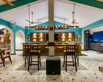 Hotel Lua Nova - Baga - Baari