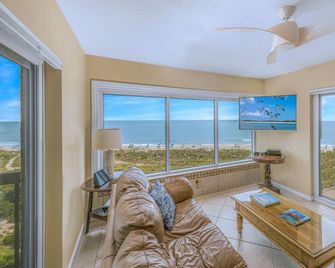 Amelia Island Oceanfront 2 Master Suites - Fernandina Beach - Oturma odası