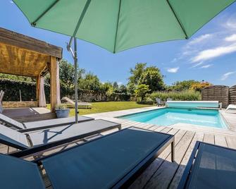 Del Teil, Holiday Home With Heated Pool + Wifi - La Bachellerie - Piscina