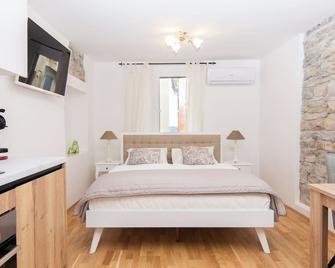 Apartments Elleon Piran by Locap Group - Piran - Bedroom