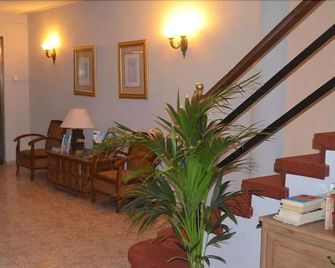 Hostal Neptuno - Cáceres