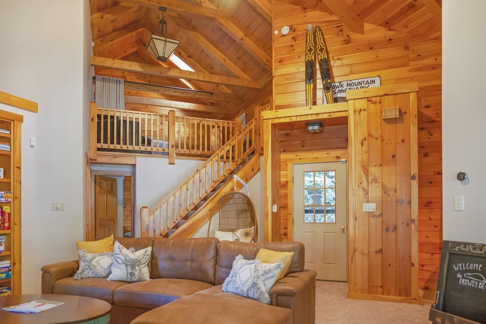 Tranquil, Boho Cabin Retreat overlooking Lake