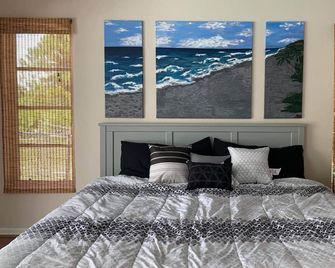 Heated pool for Your next vacation getaway! - North Port - Habitación