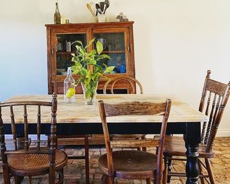 Rustic, restored cottage on secluded 24 acres overlooking Balingup. - Balingup - Comedor