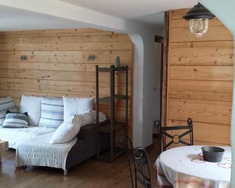 Cosy apartment in the village of Saint Bon Courchevel - Champagny-en-Vanoise - Bedroom