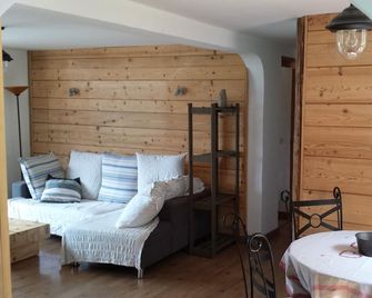 Cosy apartment in the village of Saint Bon Courchevel - Champagny-en-Vanoise - Bedroom