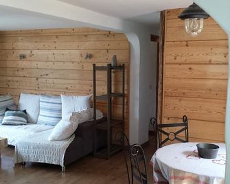 Cosy apartment in the village of Saint Bon Courchevel - شومباني-أون-فانواز - غرفة نوم