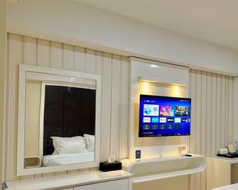 Kumu Warhol Residence Simpang Lima Semarang - Semarang - Habitación
