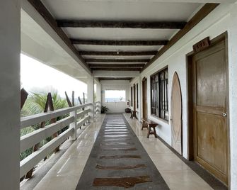 Akkaw Baler Hometel - Baler - Pasillo