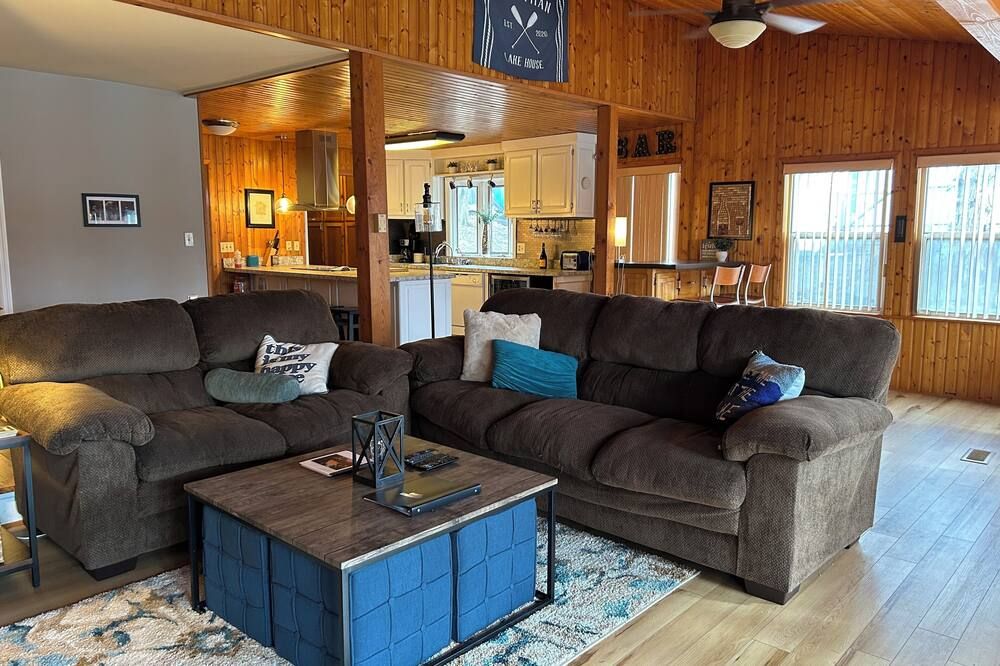 4-Bedroom Lake-side Retreat with New Dock! - Harrodsburg - Sala de estar