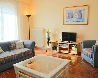 Filis Apartment - Renovated 2 Bedroom apartment in the very center of Lefkada! - Lefkáda - Wohnzimmer