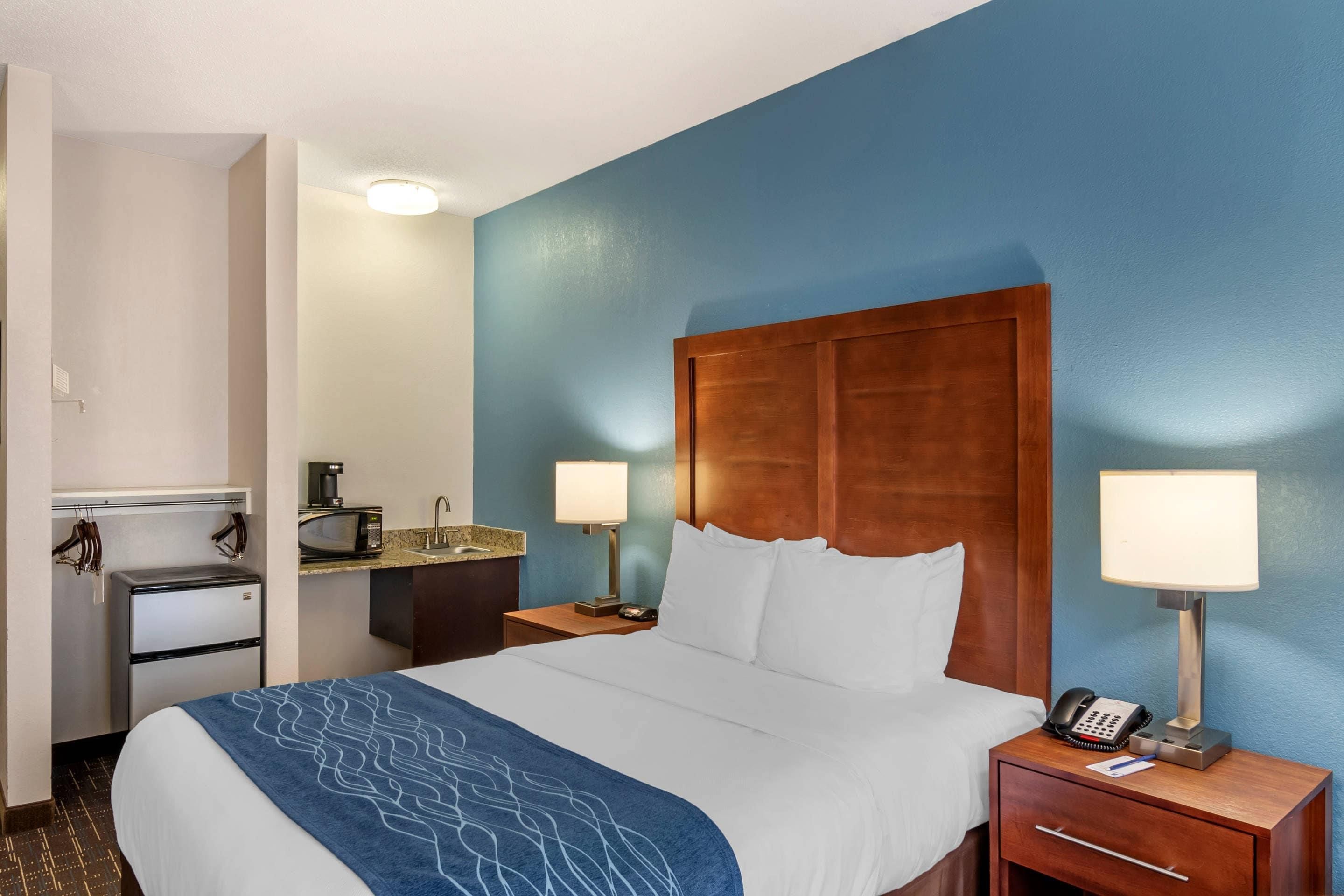 Comfort Inn & Suites Lees Summit - Kansas City - Unity Village - Schlafzimmer
