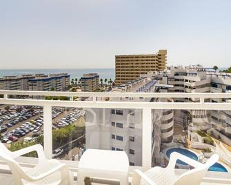 Globales Los Patos Park - בנאלמדנה - מרפסת