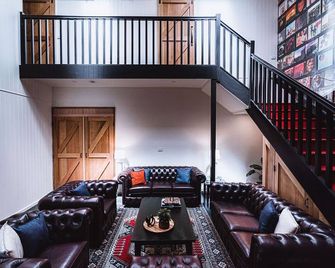 Union Street - Central Castlemaine Pad - Castlemaine - Living room