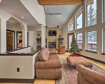 Chalet Elevation - Breckenridge - Salon