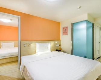 7Days Inn Beijing Pingguoyuan Jinding North Road - Pechino - Camera da letto