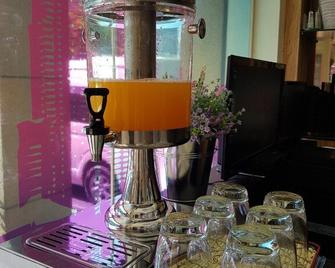 9 سكوير هوتل - كوتا دامنسارا - بيتالينغ جايا