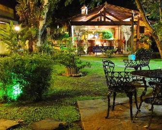 Pousada Caúca - Vila do Abraao - פטיו