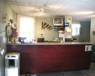 Motel Populaire - Trois-Rivières - Front desk