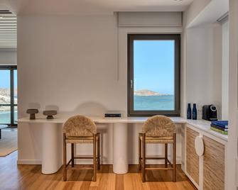 Avant Mar Paros - Naousa - Gebäude