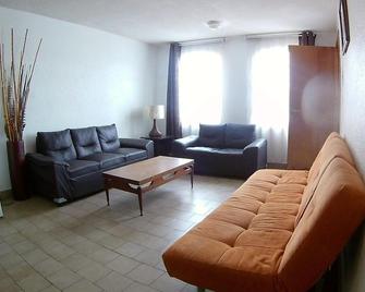 Hotel San Luis - San Luis Potosí - Living room