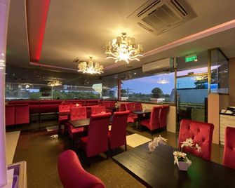 Grand Diamond Hotel Trinidad - Piarco