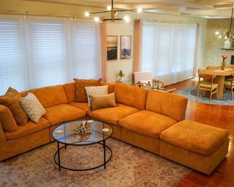 Hyattsville Heights - Hyattsville - Wohnzimmer
