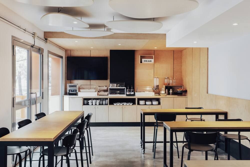 كومبو بولونيا - بيت شباب - بولونيا - مطبخ