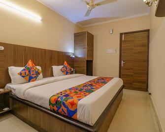 Hotel Golden Sunrise inn - Amritsar - Bedroom