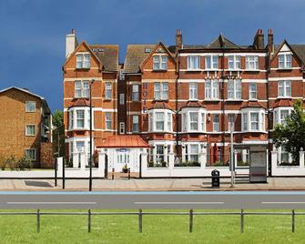 Clapham South Belvedere Hotel - London - Building