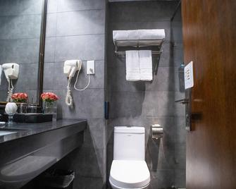 Shenzhen Airport Hotel - Shenzhen - Bedroom