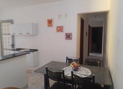 Casa Aconchegante com Garagem - Londrina - Yemek odası