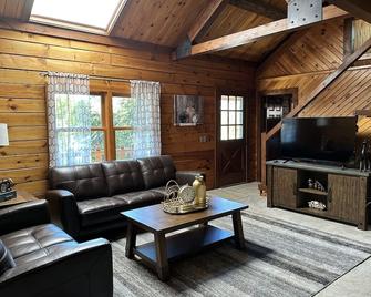 Forest Tree Log Cabin - middletown/Harrisburg/Hershey/Lancaster/York - Middletown - Wohnzimmer