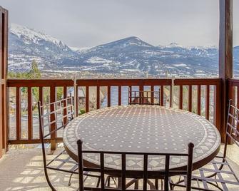 Les Fauvettes - appartement vue imprenable sur montagne - Embrun - Balkon