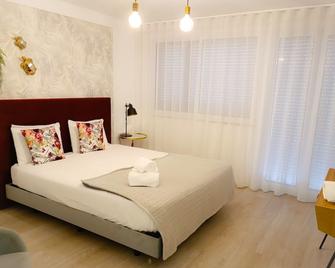 4-bedroom apartment, patio, 5 minutes from Coimbra University - Coimbra - Bedroom