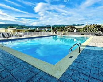 Majestic Villa | Private Beach & Restaurant - Saint Ann’s Bay - Pool