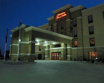 Hampton Inn & Suites Jamestown - Jamestown - Building