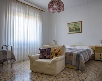 Cav Costa degli Etruschi - San Vincenzo - Bedroom