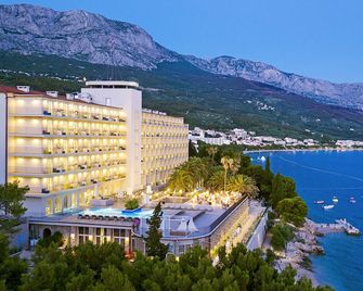 Bluesun Hotel Jadran - Tučepi - Cảnh ngoài trời