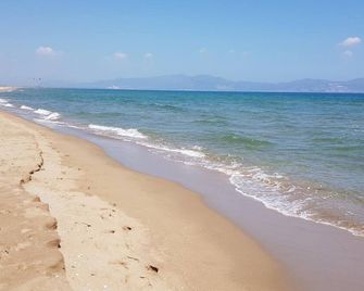 Casa Cal Sabater - En pleno centro, bonita vista al rio, gran parking público delante, A.A., wifi. - ES-89-89 - Sant Pere Pescador - Beach