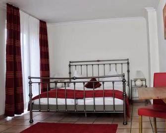 Akazienhof Hotel & Brauhaus - Cologne - Bedroom