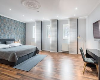 Aurora Hotel - Wiesbaden - Habitación
