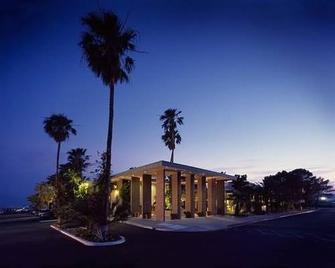Desert Hot Springs Spa Hotel - Desert Hot Springs - Rakennus