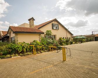 The Smith Hotel - Kiserian - Patio