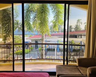 Bayfront Hotel Subic - Olongapo - Balcony
